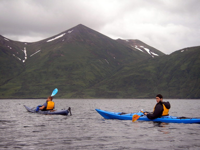 1200px-Kayaking_in_Alaska_P1010034