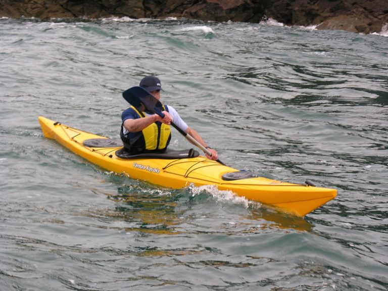 1200px-Sea_Kayak